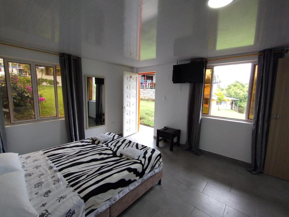 Finca Hotel La Fragata Санта-Роса-де-Кабаль Экстерьер фото