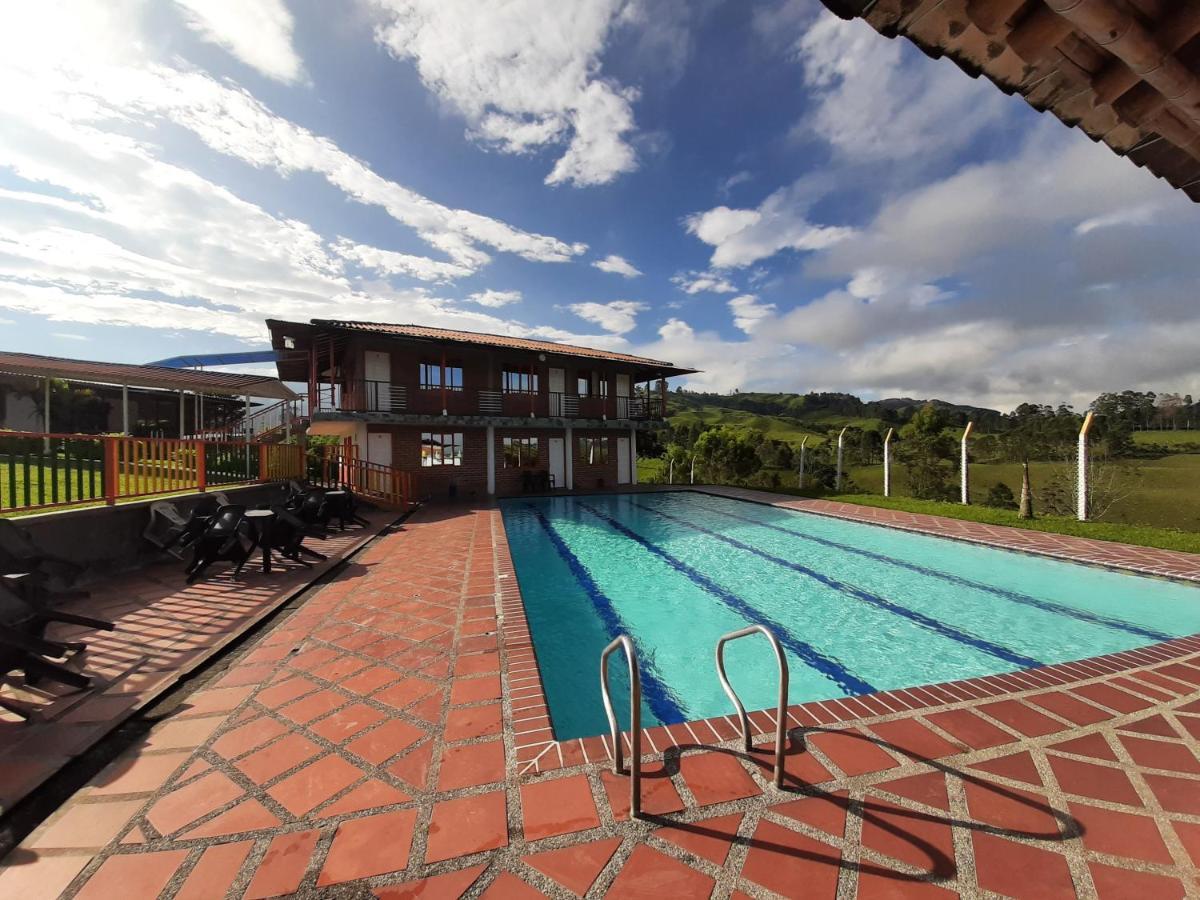 Finca Hotel La Fragata Санта-Роса-де-Кабаль Экстерьер фото