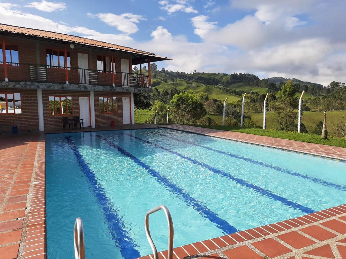 Finca Hotel La Fragata Санта-Роса-де-Кабаль Экстерьер фото