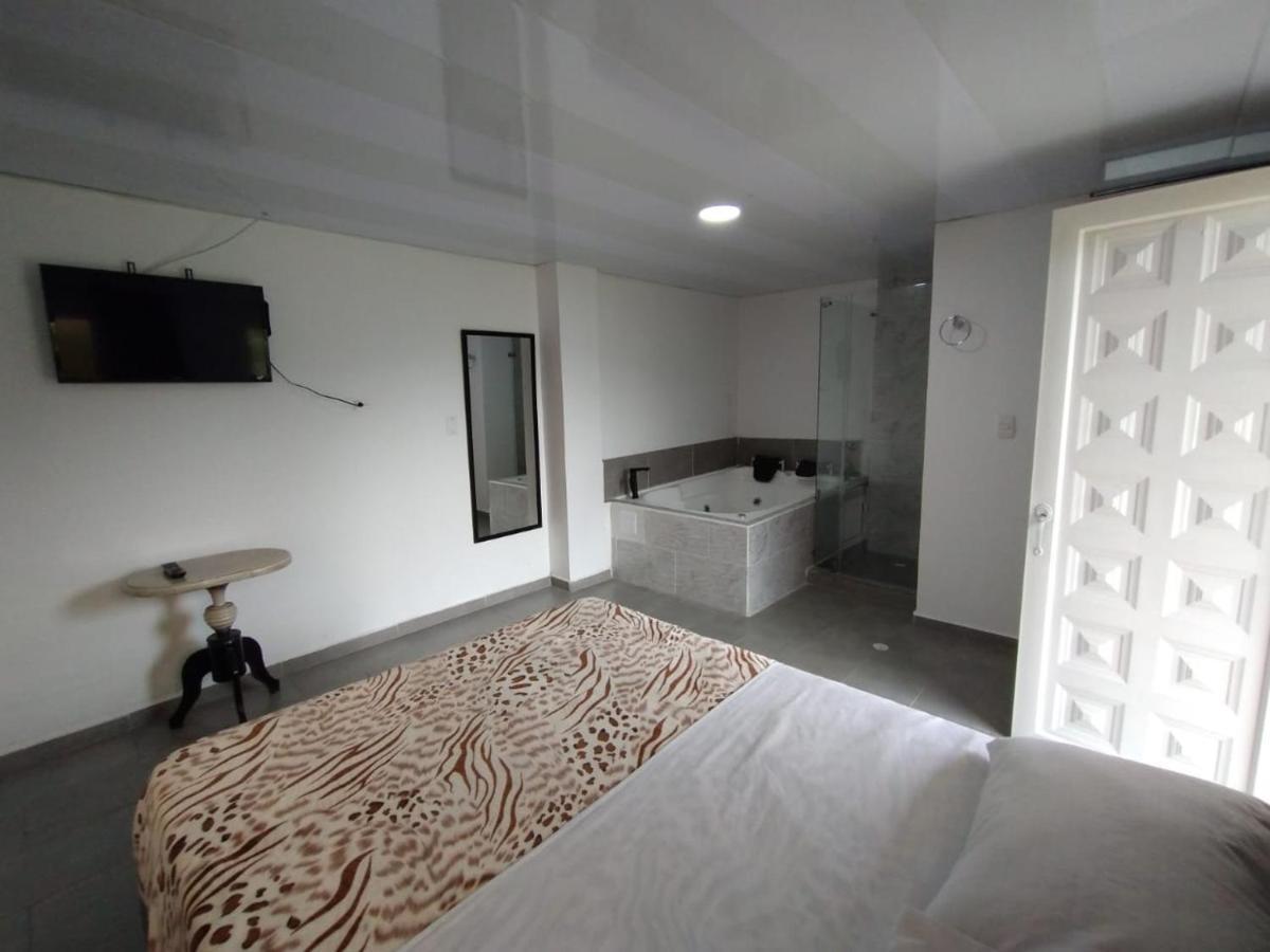 Finca Hotel La Fragata Санта-Роса-де-Кабаль Экстерьер фото